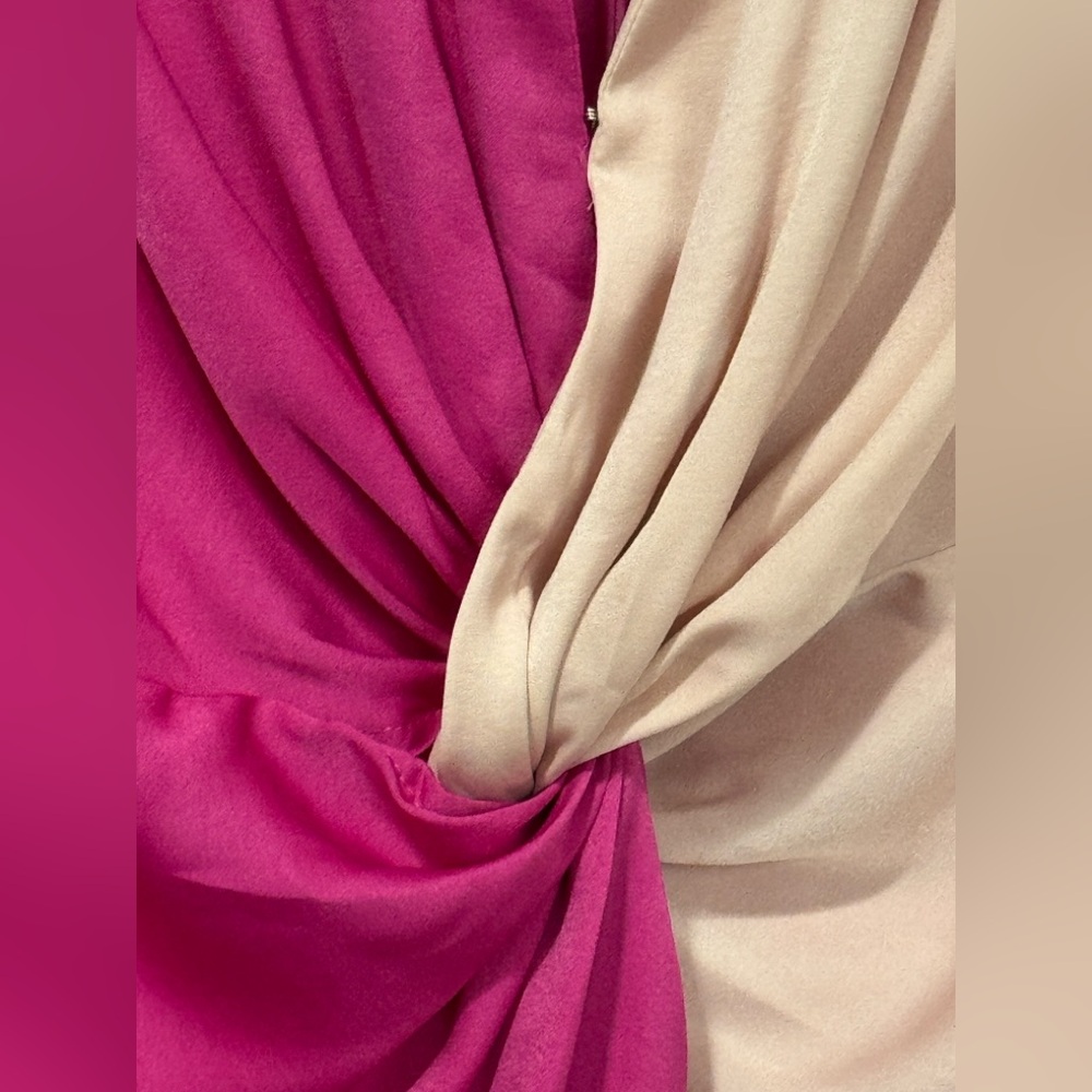 Chic Two-Tone Fuchsia/Blush Long Sleeve Crosby Street Dress Deep Neckline 6 NWT - Picture 4 of 9